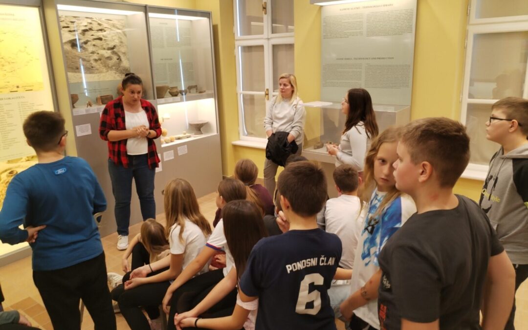 Petaši imali A2 nastavu u Muzeju Đakovštine