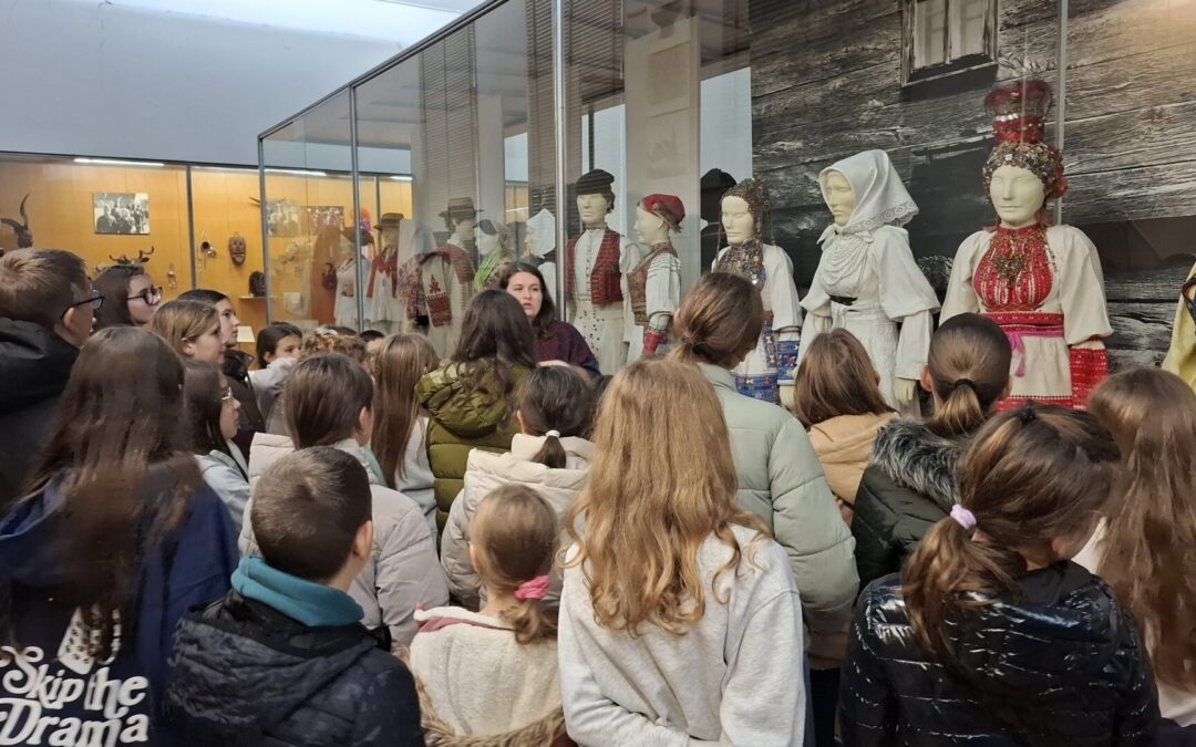 Folkloraši na terenskoj nastavi u Zagrebu