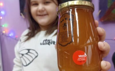 Školski medni dan s hrvatskih pčelinjaka